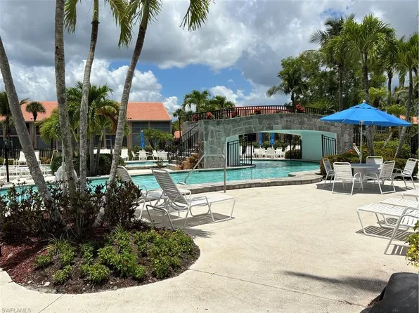 6820 Beach Resort Dr APT 11, Naples, FL 34114