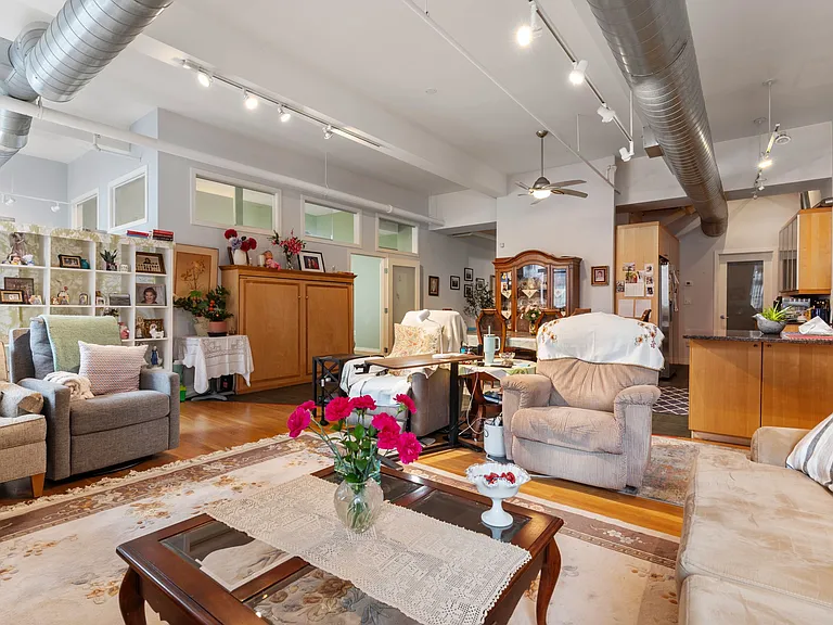 1200 Washington St #121 — Photo 4