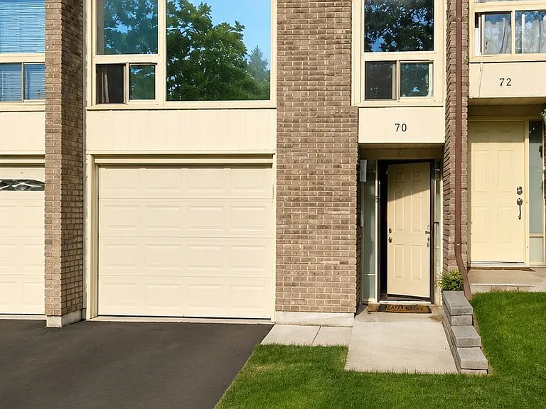 70 Chiddington Gate — Photo 1