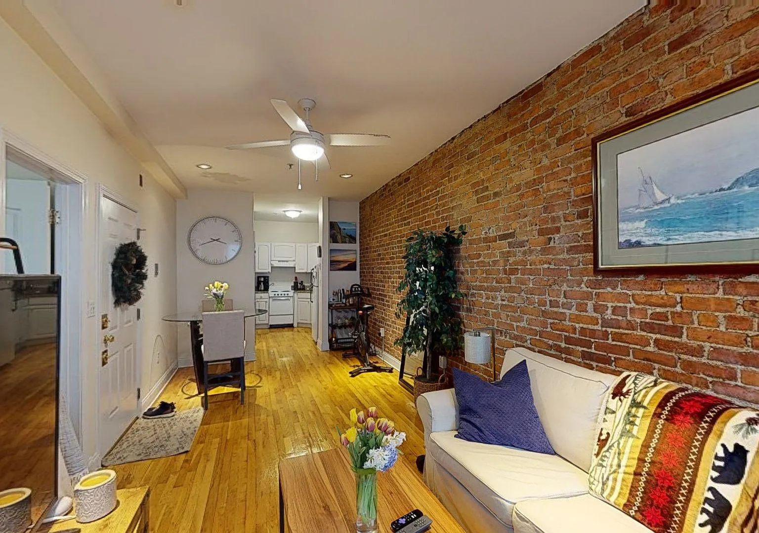 Classic North End 2-Bed | Exposed Brick & No Broker Fee — Photo 2