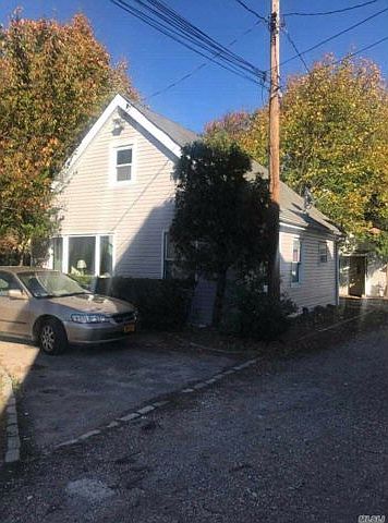 2nd image of 19 Rose Ave
