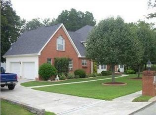 4001 Timber Trace Dr, Ooltewah, TN 37363