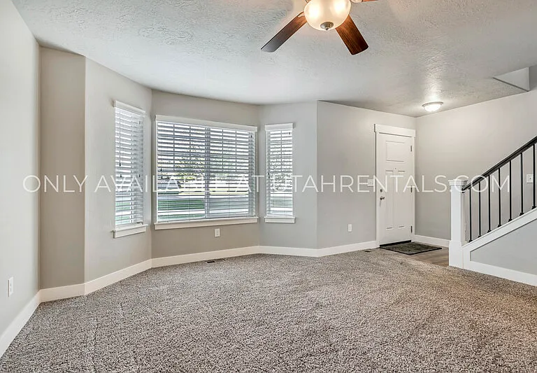1115 Independence Ave — Photo 4