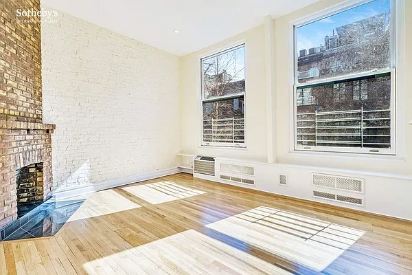 Rented by Sotheby's International Realty | media 23