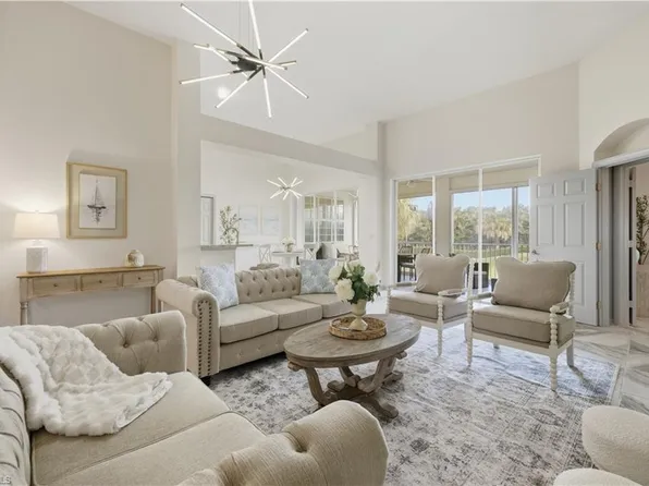 2150 Aberdeen Ln Unit 202, Naples, FL 34109