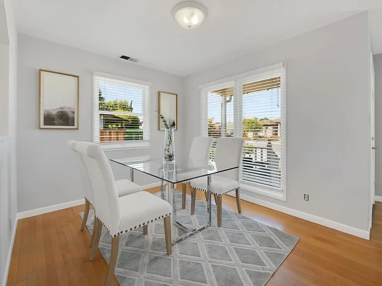 977 Arnold Way — Photo 13