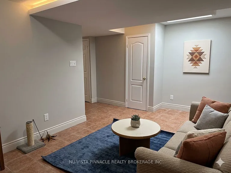 963 Prosperity Ct — Photo 17