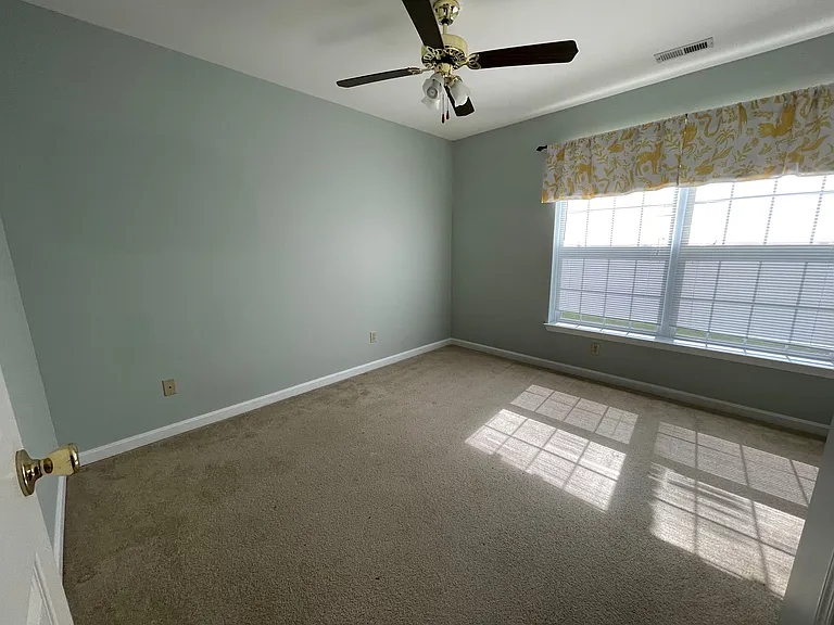 21707 Harrison St — Photo 14
