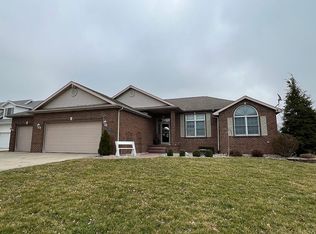 13648 N Ashbury Ct, Nappanee, IN