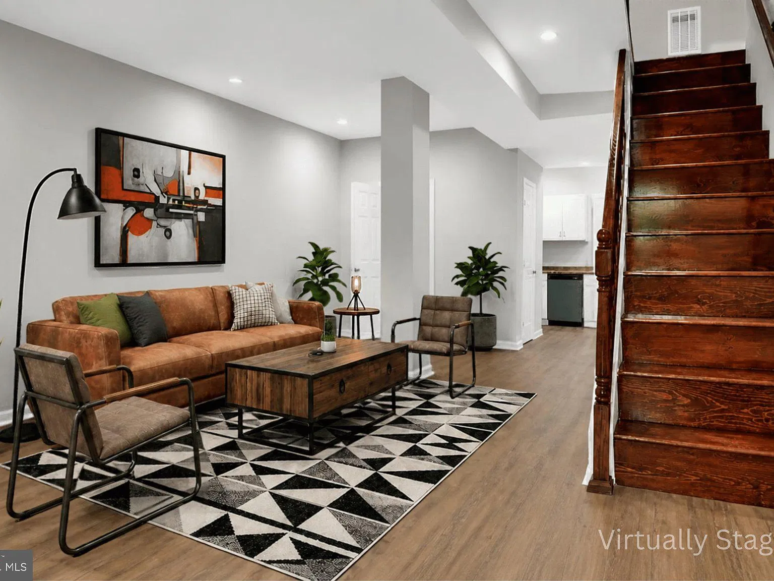 4 bed, 1.5 bath, $1,800 — Photo 2