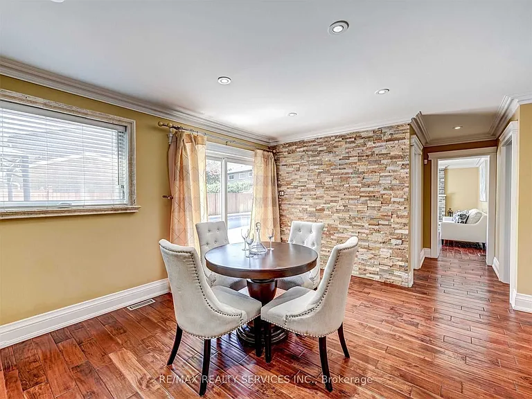 1570 Tipperary Ct — Photo 13