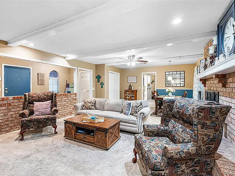 11521 Carriage Dr — Photo 11