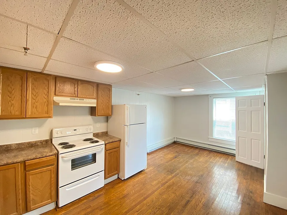 125 N Main St #1