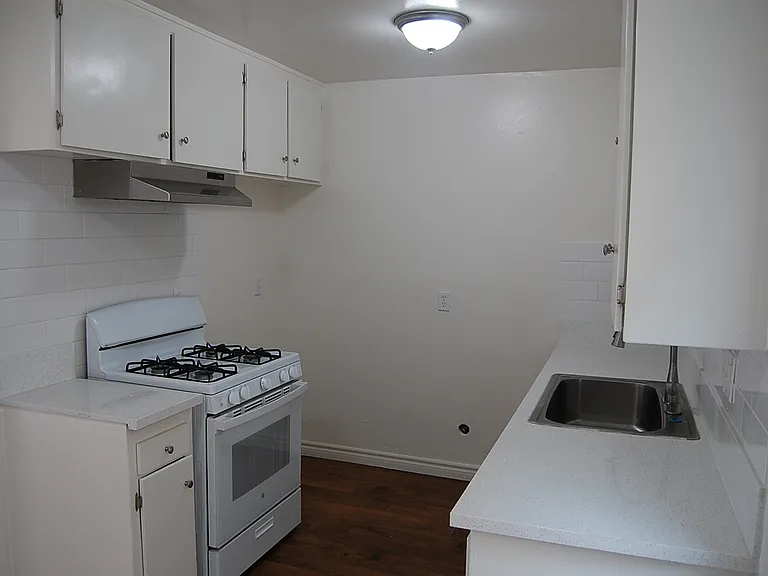 2214 College Ave #3 — Photo 10
