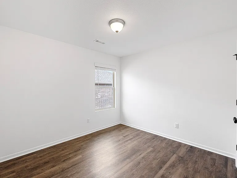 1105 SW 3rd Ave — Photo 25