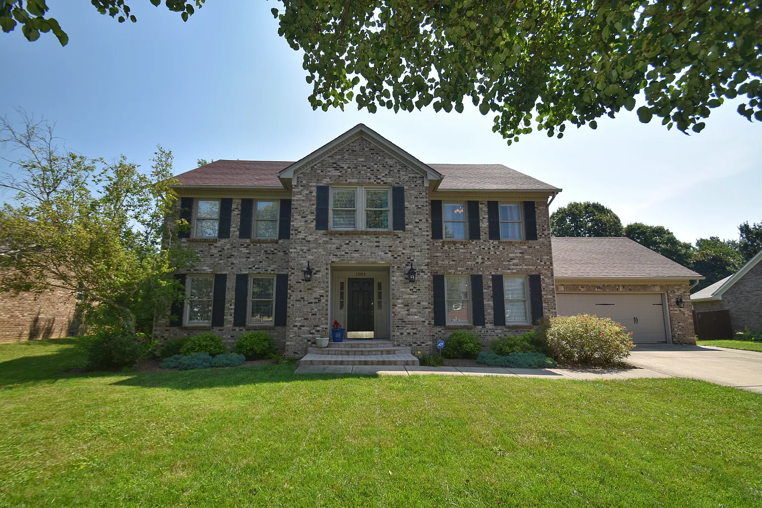 1084 Tanbark Rd photo 1