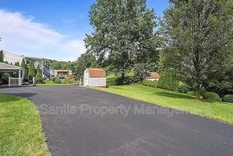 6101 Chatham Dr — Photo 26