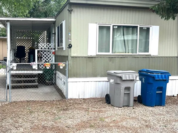 415 E 44th St Trlr 9, Garden City, ID 83714