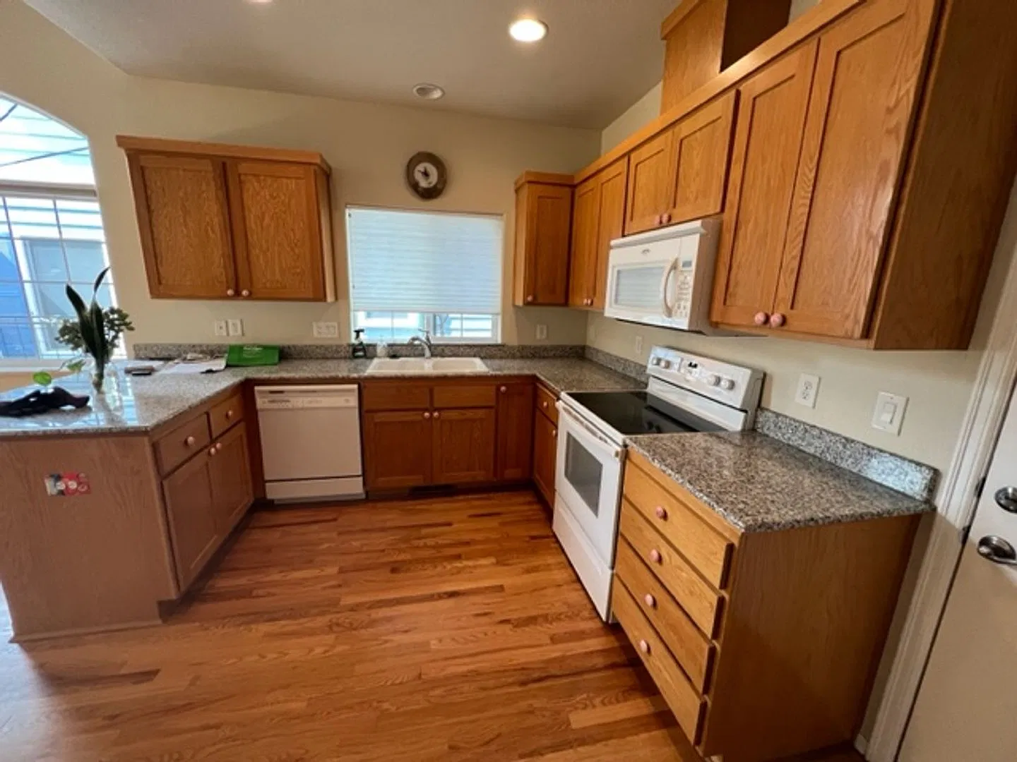 Comfortable 3 Bedroom, 2 Bathroom Home in Ashland — Photo 2
