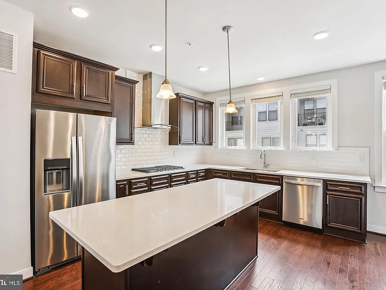 13340 Sherwood Park Ln — Photo 4