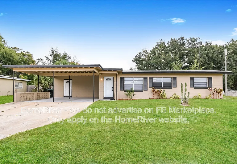 4901 Hernandes Dr — Photo 2