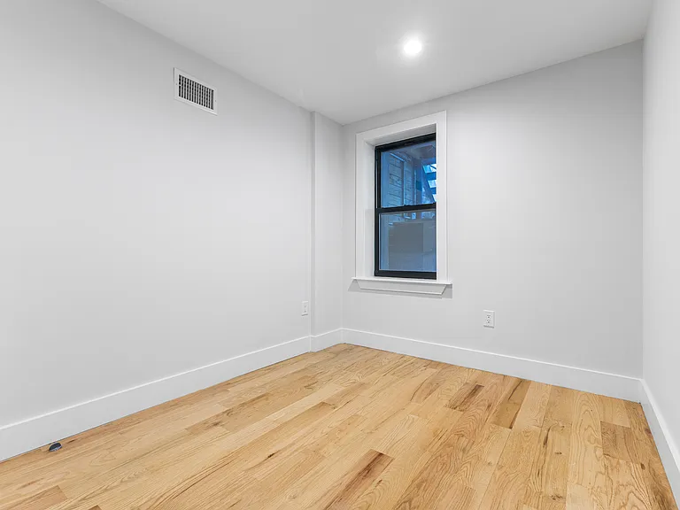 118 Cooper St #1 — Photo 7