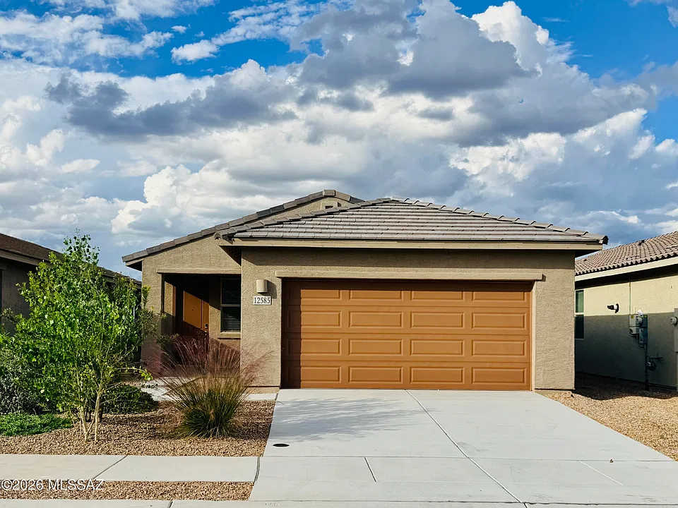 12585 E Caden Dr