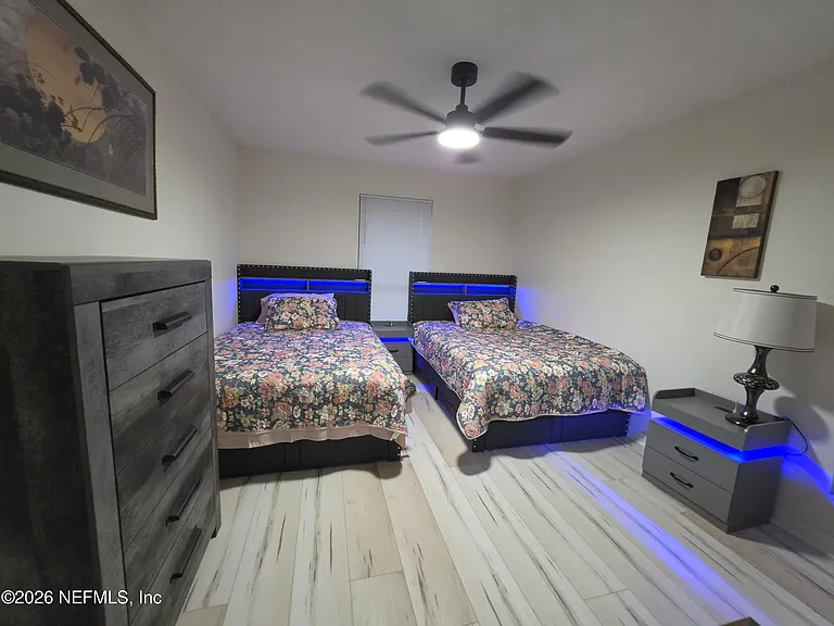 7411 Colony Cove Ln — Photo 13