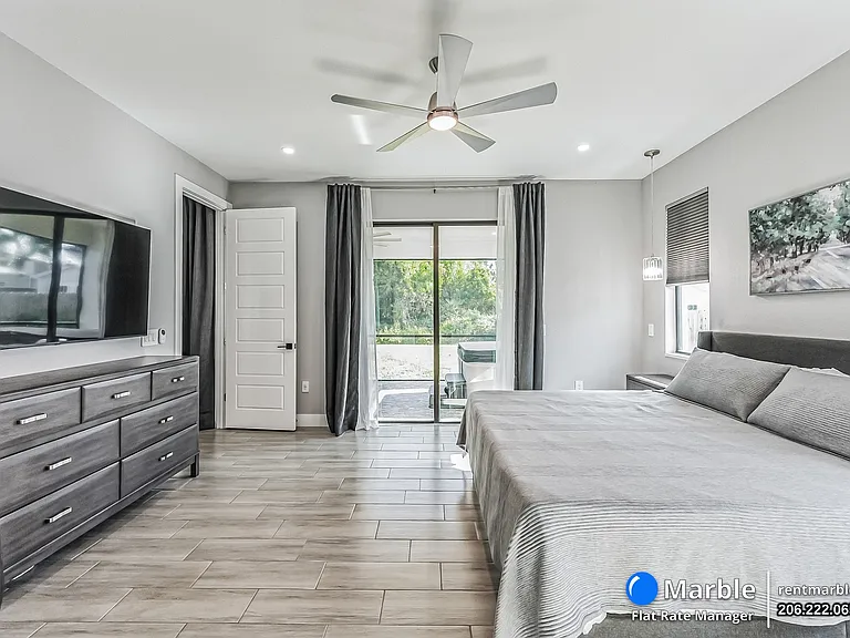 4618 Catalina Ln — Photo 21