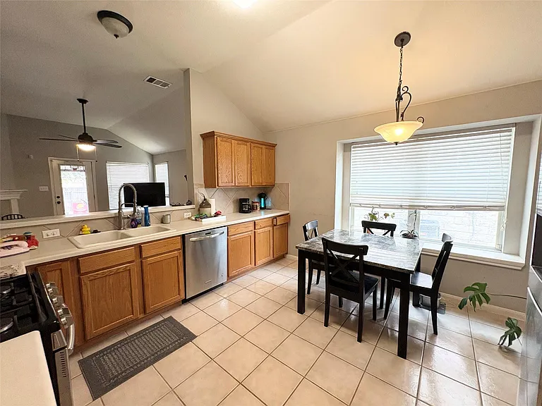 2204 Bakers Way — Photo 11
