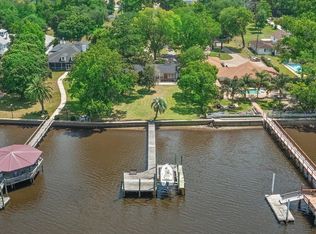 556 Broward Rd, Jacksonville, FL 32218