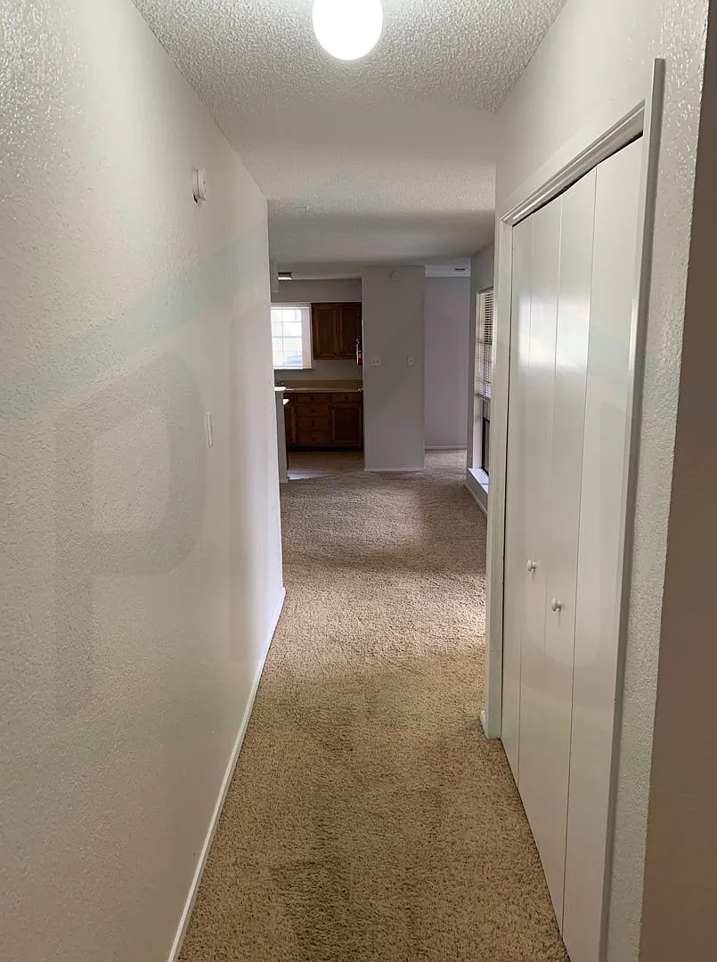 Coming Soon! Cozy 2 Bedroom 2 Bath In Mansfield — Photo 4