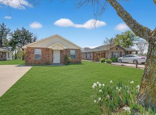 509 W Cedar St, Gunter, TX 75058