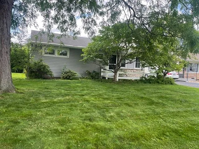 1011 Wiltshire Rd — Photo 1