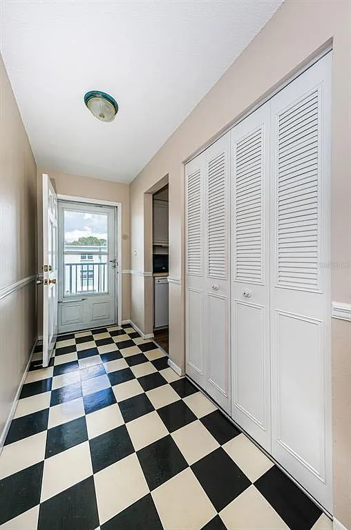 2 bed, 2.0 bath, 1200 sqft, $1,525 — Photo 4