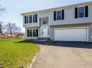 42 Westmoor Rd, Milford, CT 06460