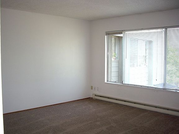 2nd image of 200 Molalla Ave #176