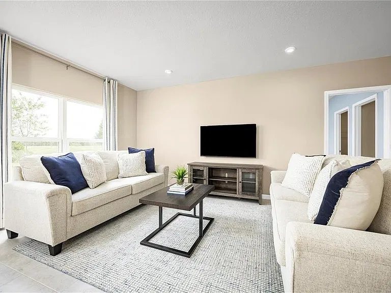 2744 Ginger Ln — Photo 6