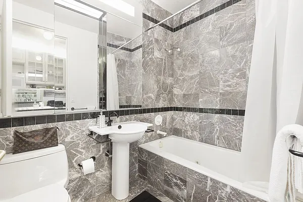 Rented by Triplemint | media 7