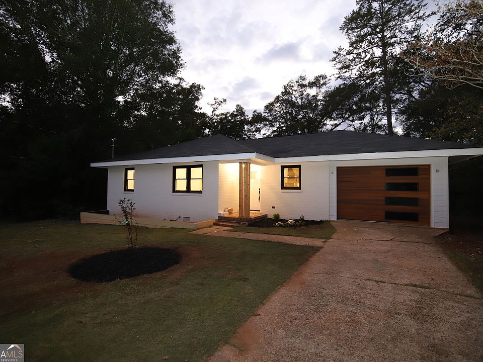 1st image of 404 College Ave