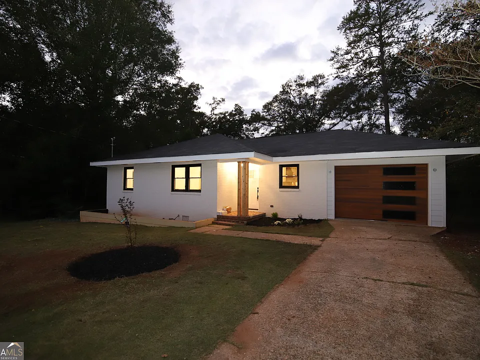 404 College Ave