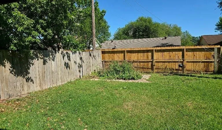 3223 Cedarmont Dr — Photo 15