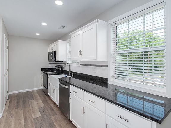 5th image of 600 9th St