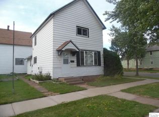 221 8th St E, Ashland, WI 54806