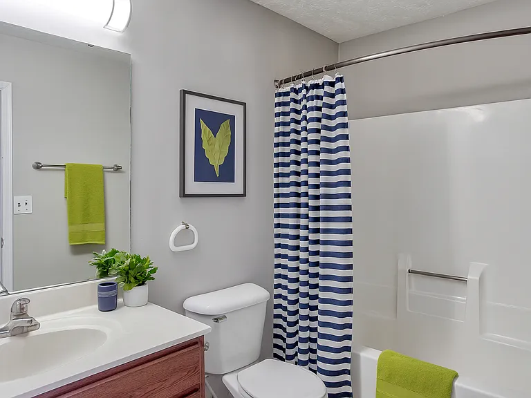 Franklin Park Apartments — Photo 4