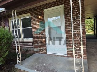 2006 Armhurst Rd, Greensboro, NC 27405