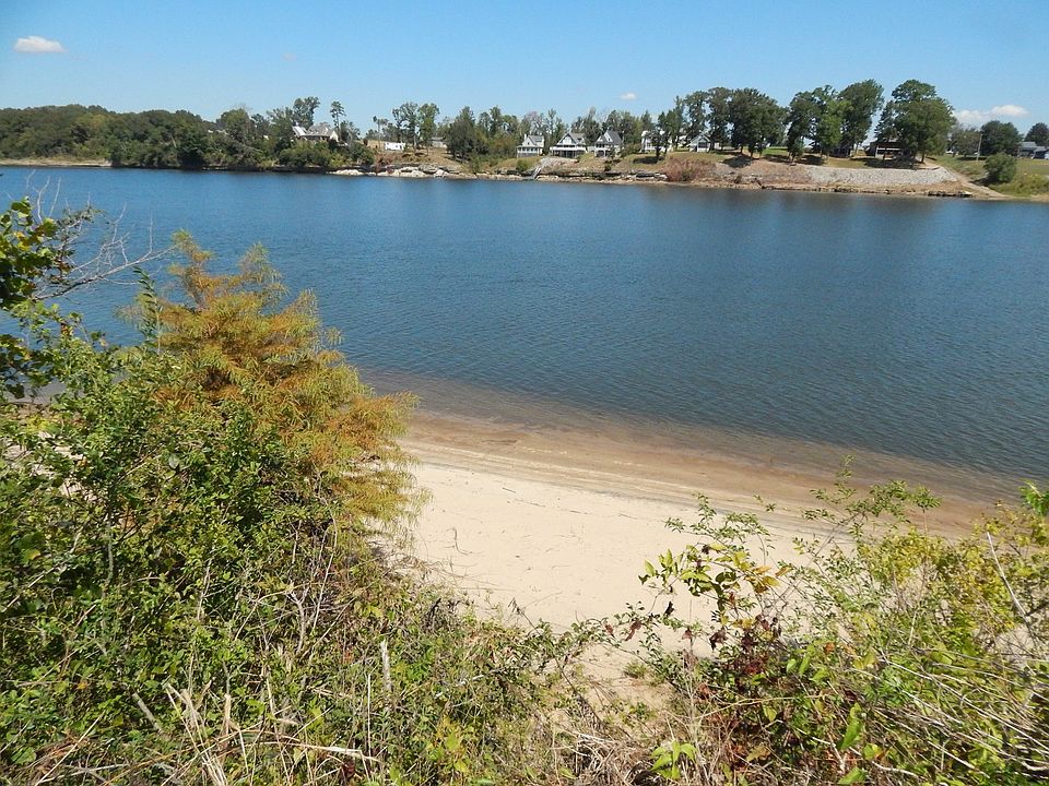 1st image of 98 Cravens Dr