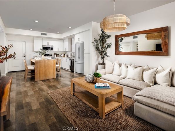 9001 Cerise Ln, Cypress, CA 90630