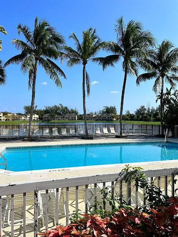 2 bed, 2.5 bath, 1032 sqft, $2,000 — Photo 4