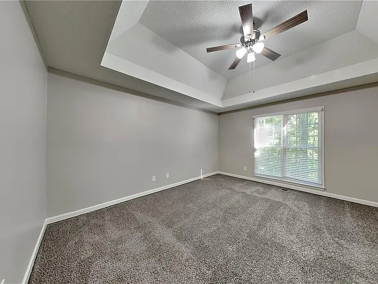 755 Abbington Ln — Photo 8